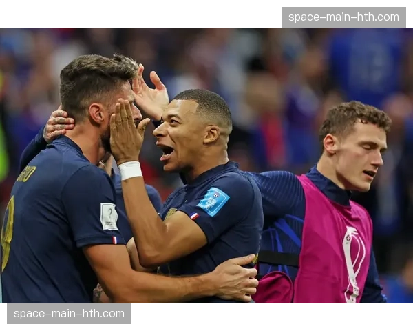 官方：法国球星姆巴佩因腿筋伤势将缺席三周