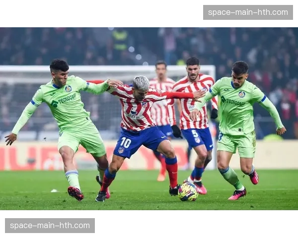 比利亚雷亚尔3-2险胜,双方合计贡献58次抢断