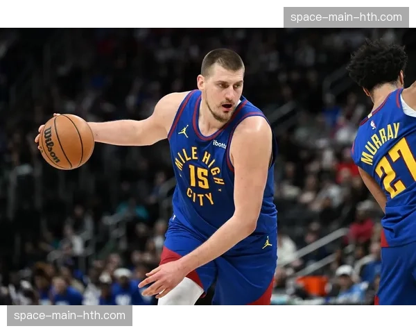 恩比德与约基奇常规赛最后一次对决,两大中锋均交出三双数据 恩比德与约基奇常规赛最后一次对决,两大中锋均交出三双数据